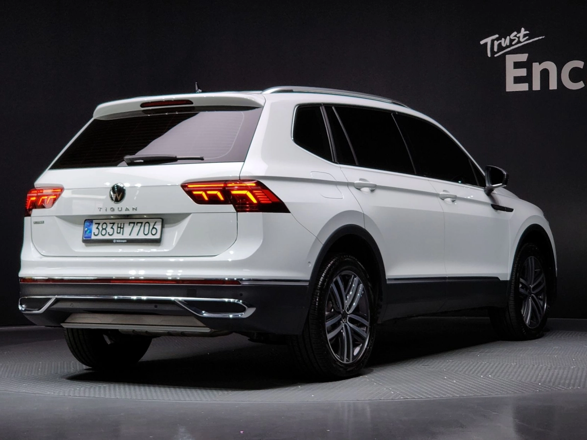 VOLKSWAGEN TIGUAN ALLSPACE