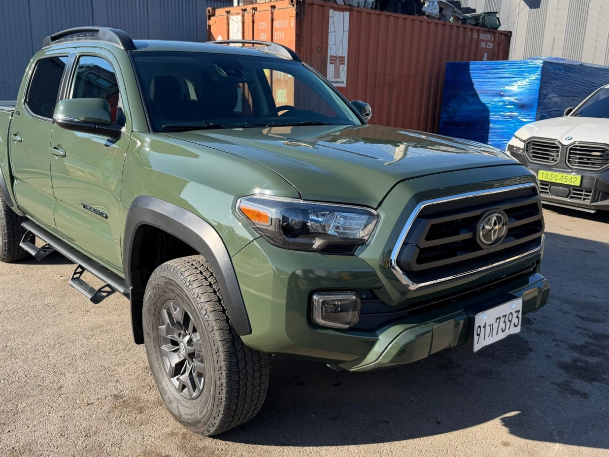 TOYOTA TACOMA 2021
