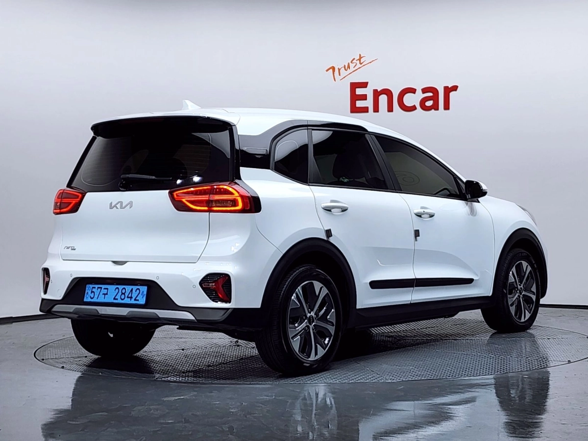 KIA NIRO PLUS