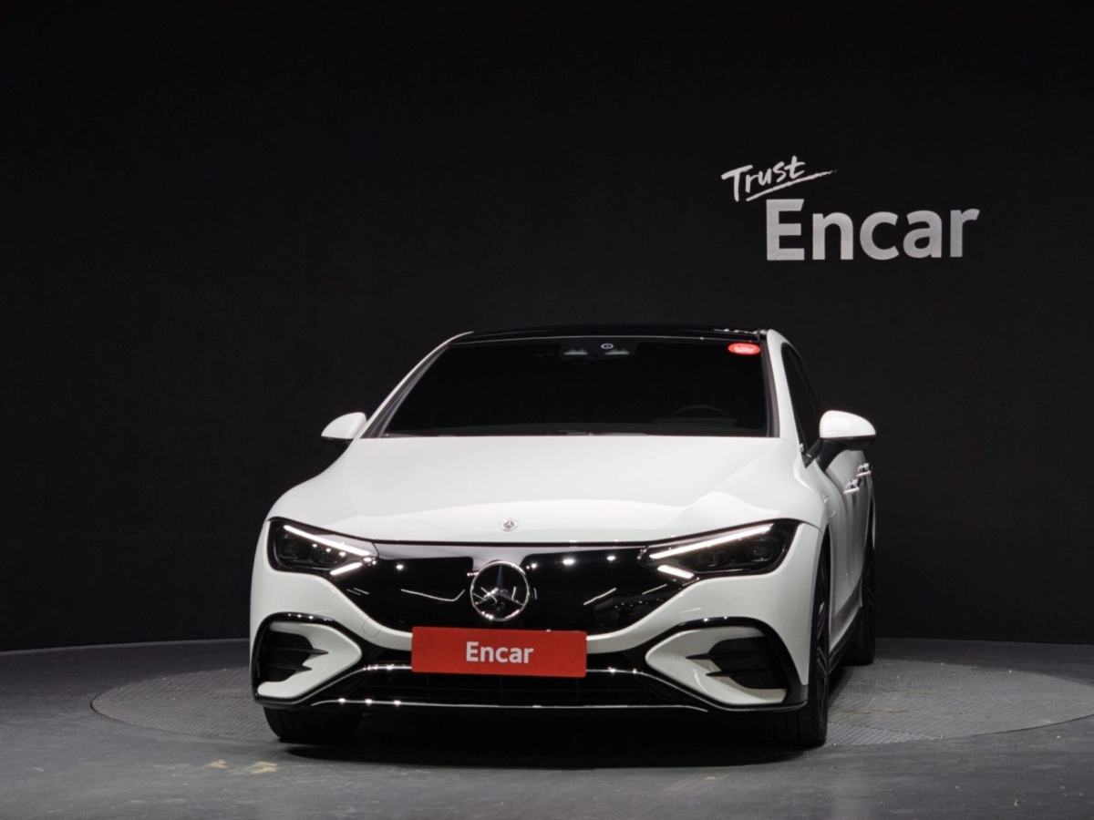 MERCEDES BENZ EQE V295