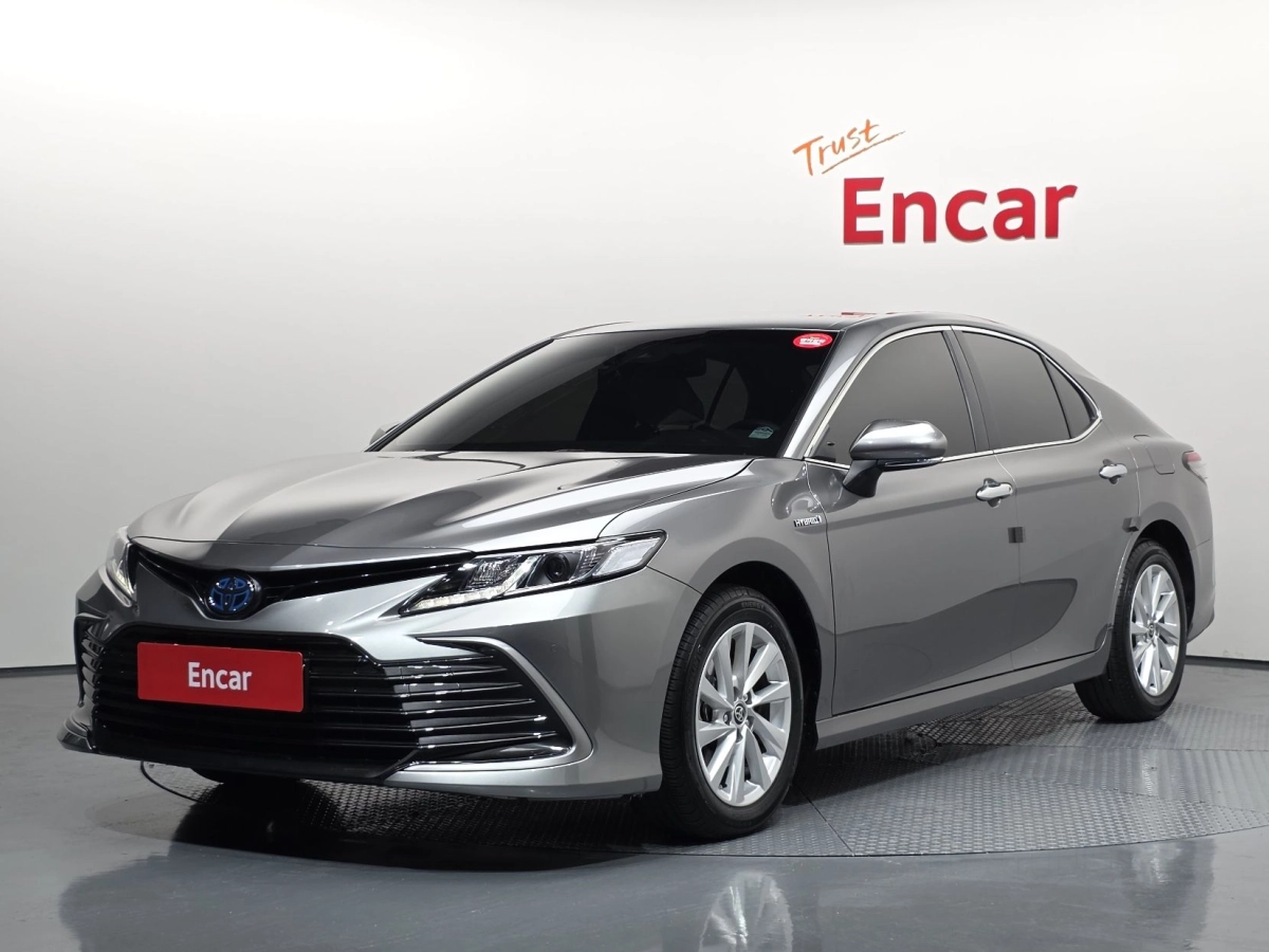 TOYOTA CAMRY XV70 2024