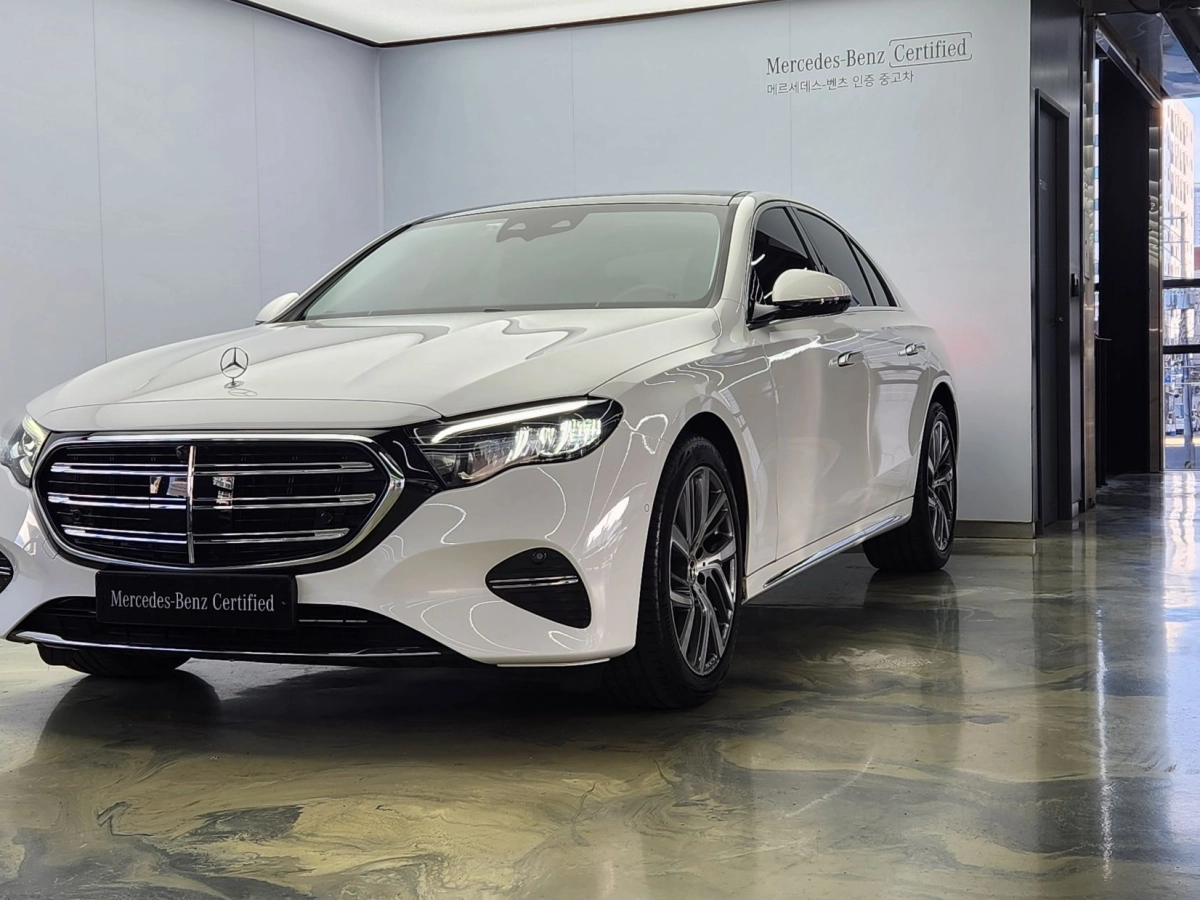 MERCEDES BENZ E-CLASS W214  2024