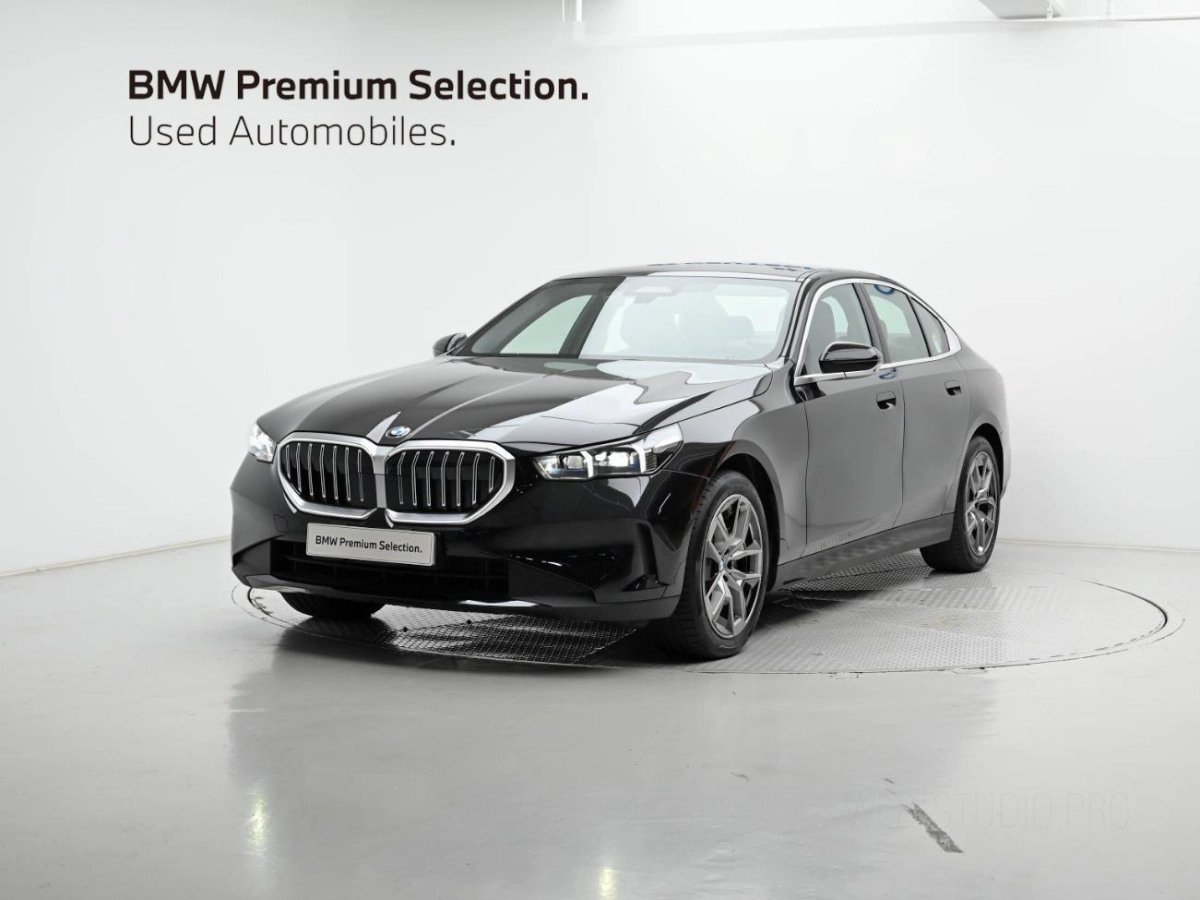 BMW 5-SERIES G60 2025