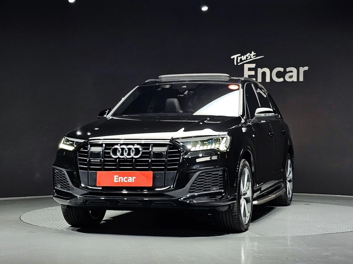 AUDI Q7 4M
