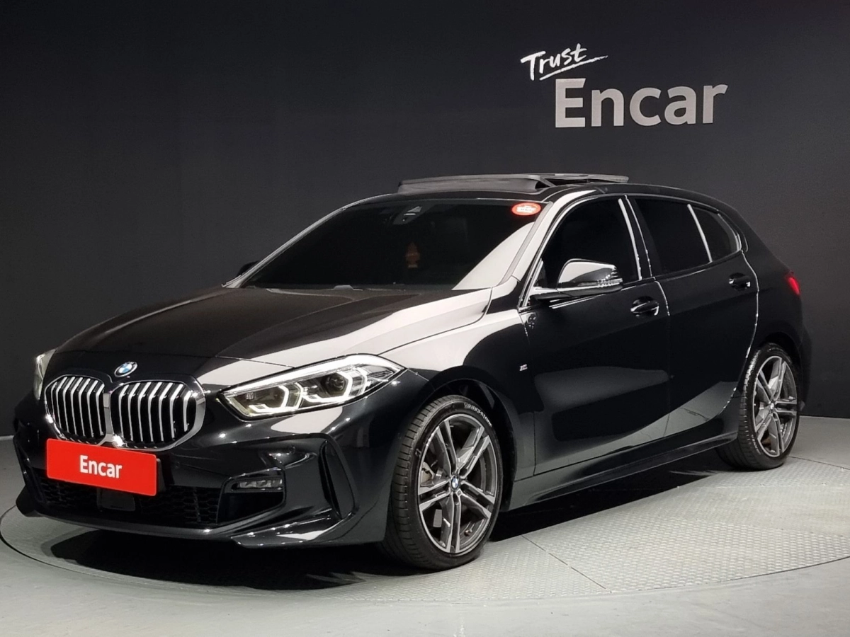 BMW 1-SERIES F40 2024