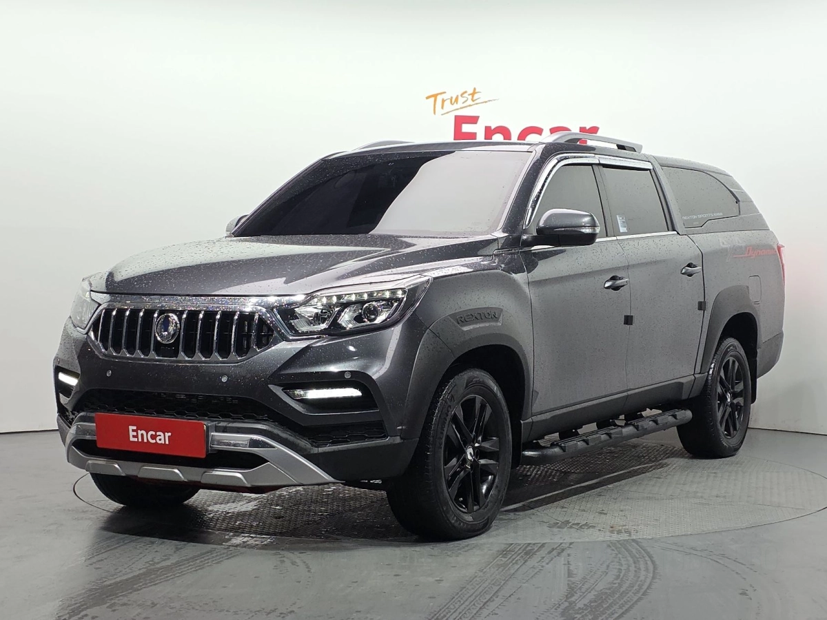 SSANGYONG REXTON SPORTS CAR