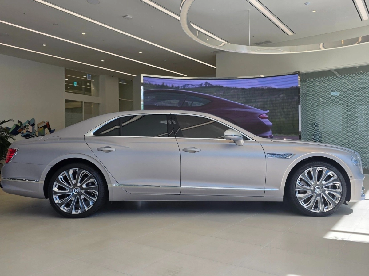 BENTLEY FLYING SPUR