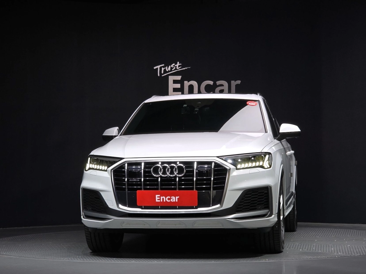 AUDI Q7 4M