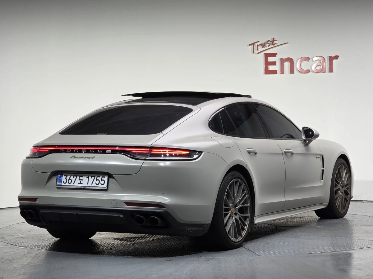 PORSCHE PANAMERA 971