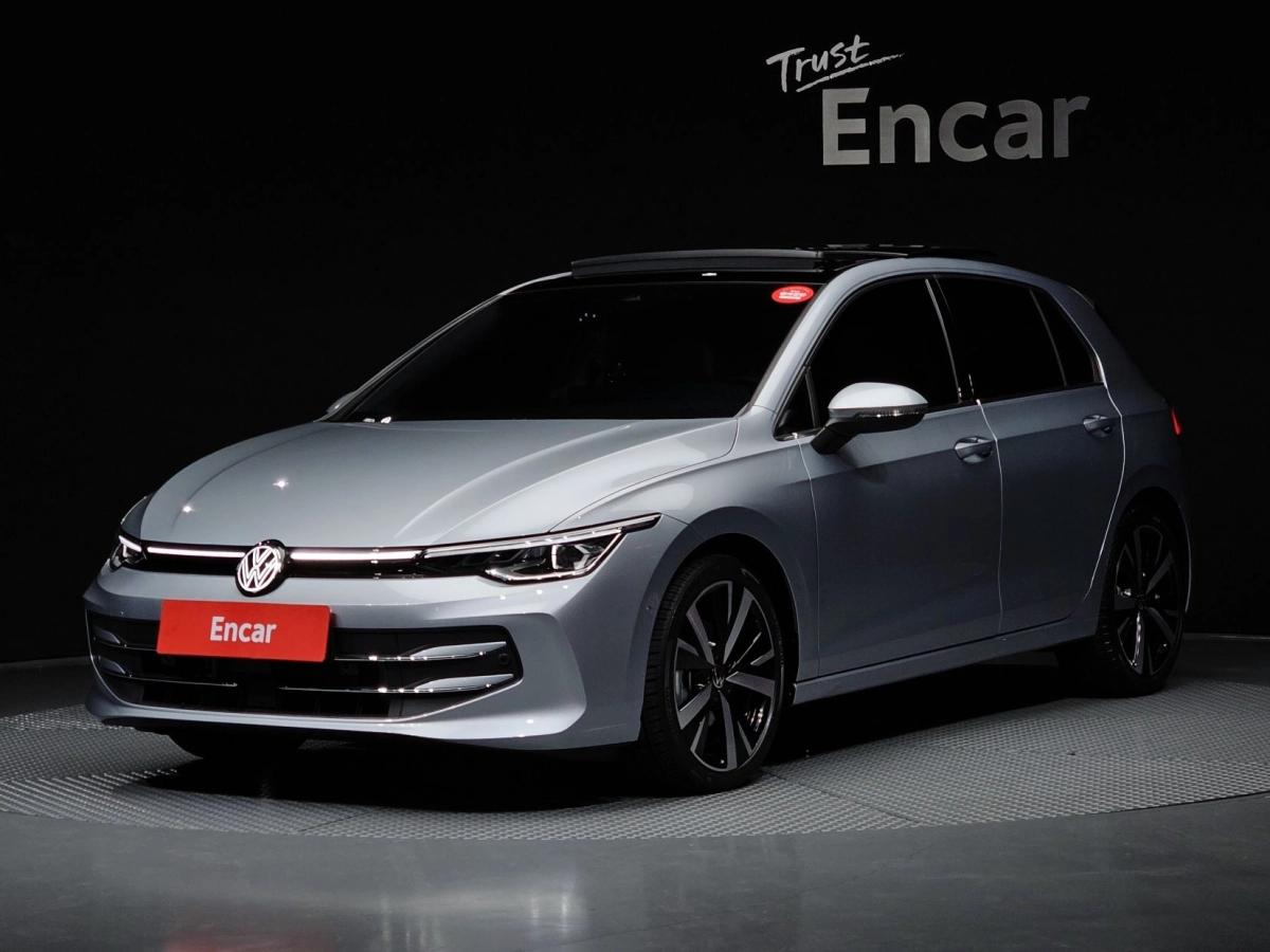 VOLKSWAGEN GOLF 2025