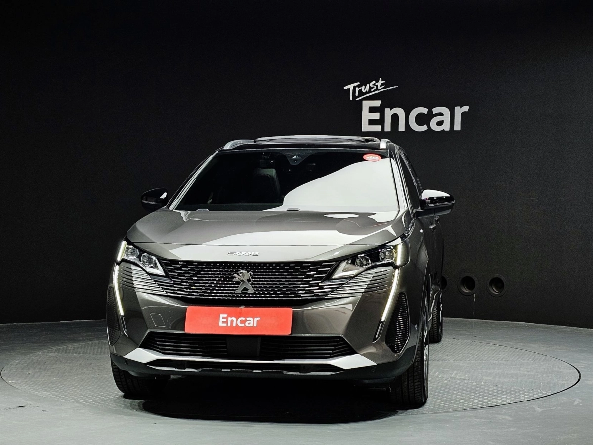 PEUGEOT 5008