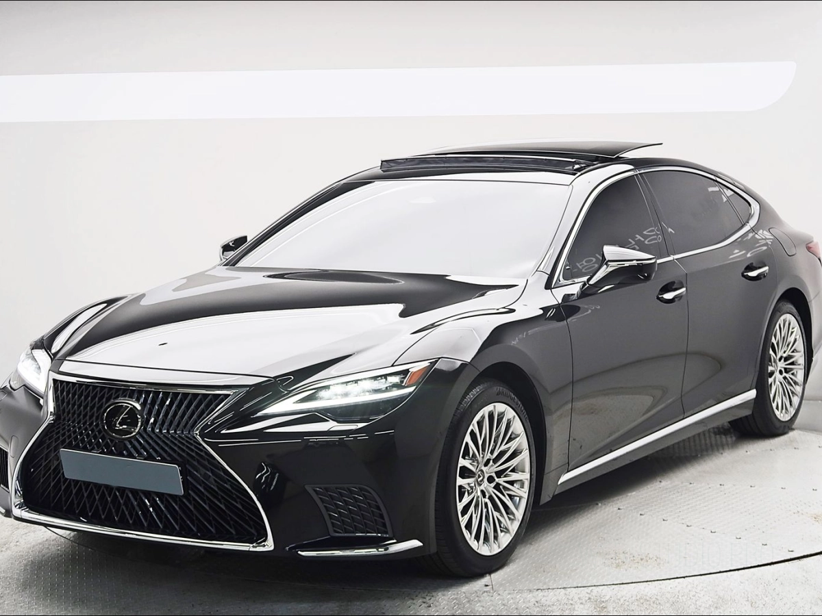 LEXUS LS500