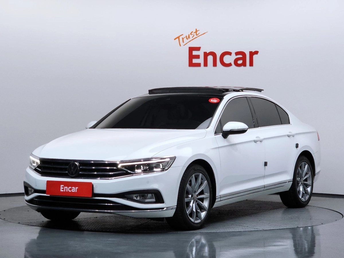 VOLKSWAGEN PASSAT GT B8