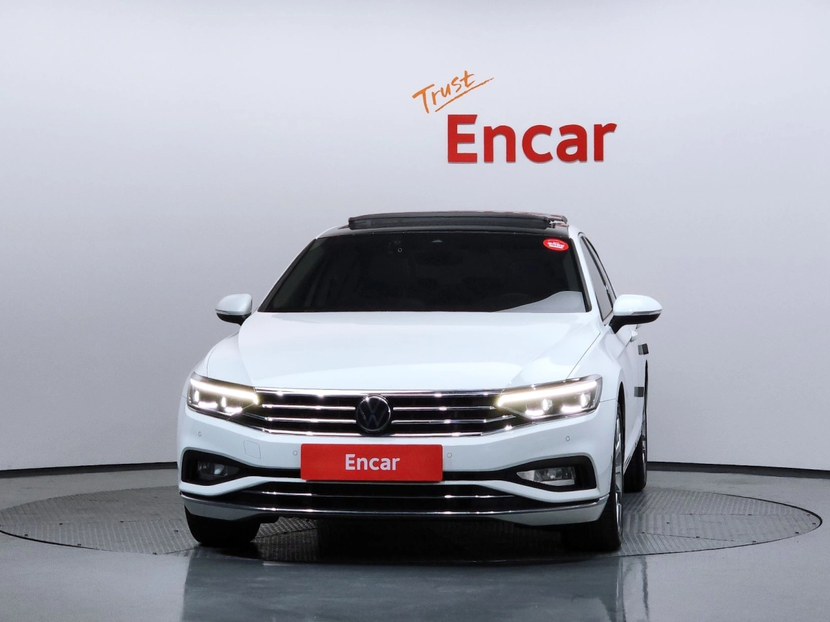 VOLKSWAGEN PASSAT GT B8