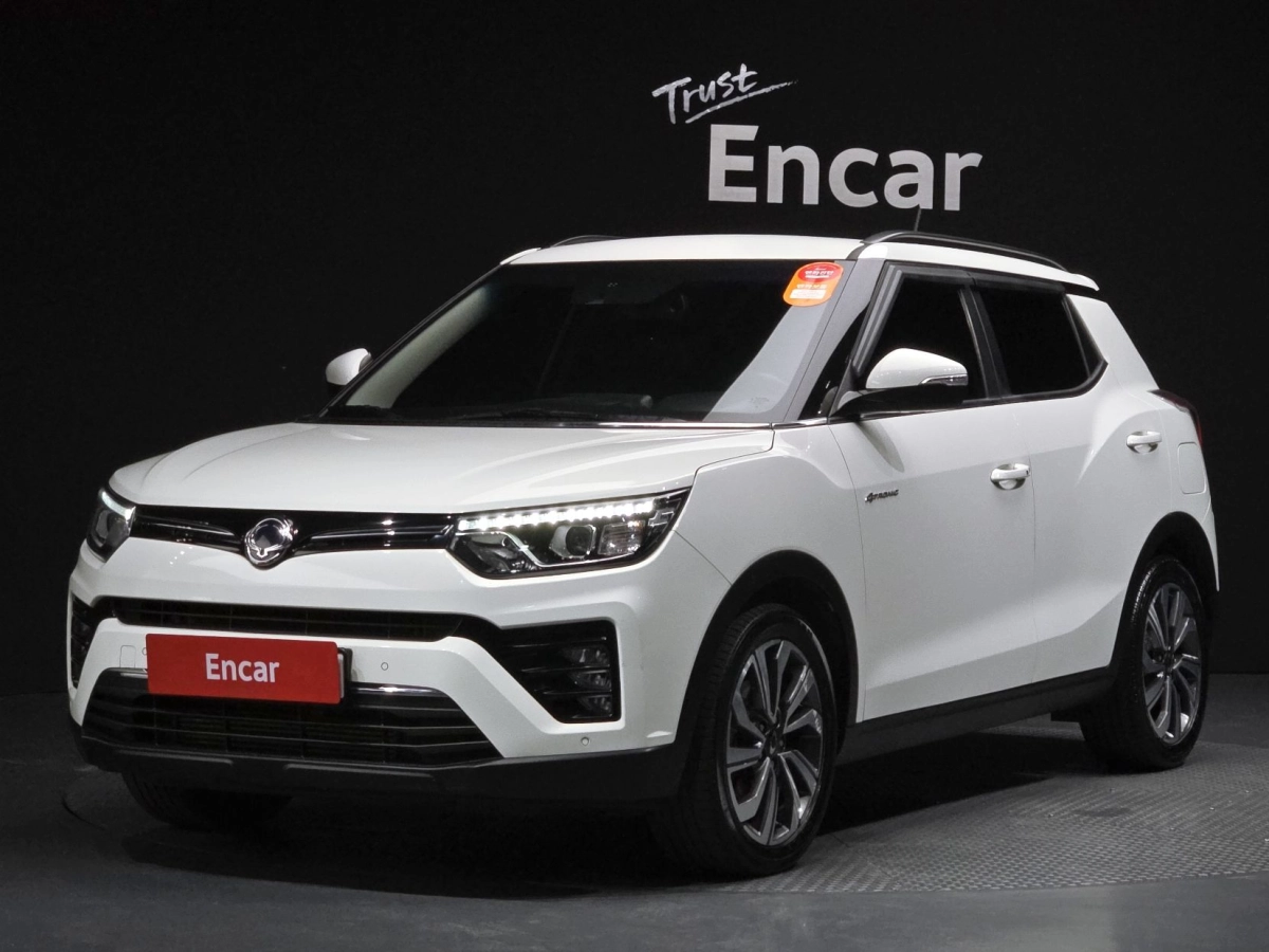 SSANGYONG TIVOLI VERY NEW