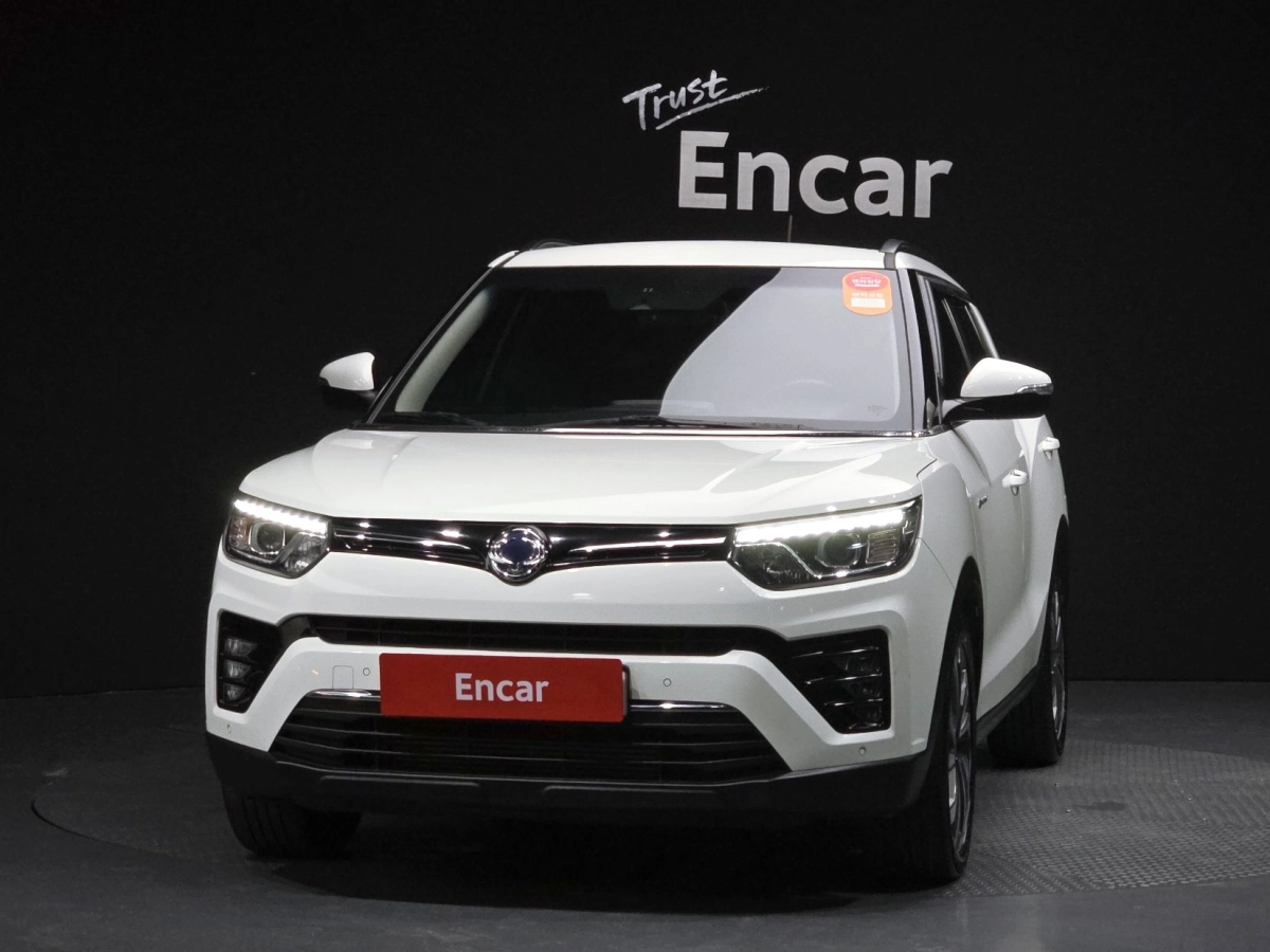 SSANGYONG TIVOLI VERY NEW