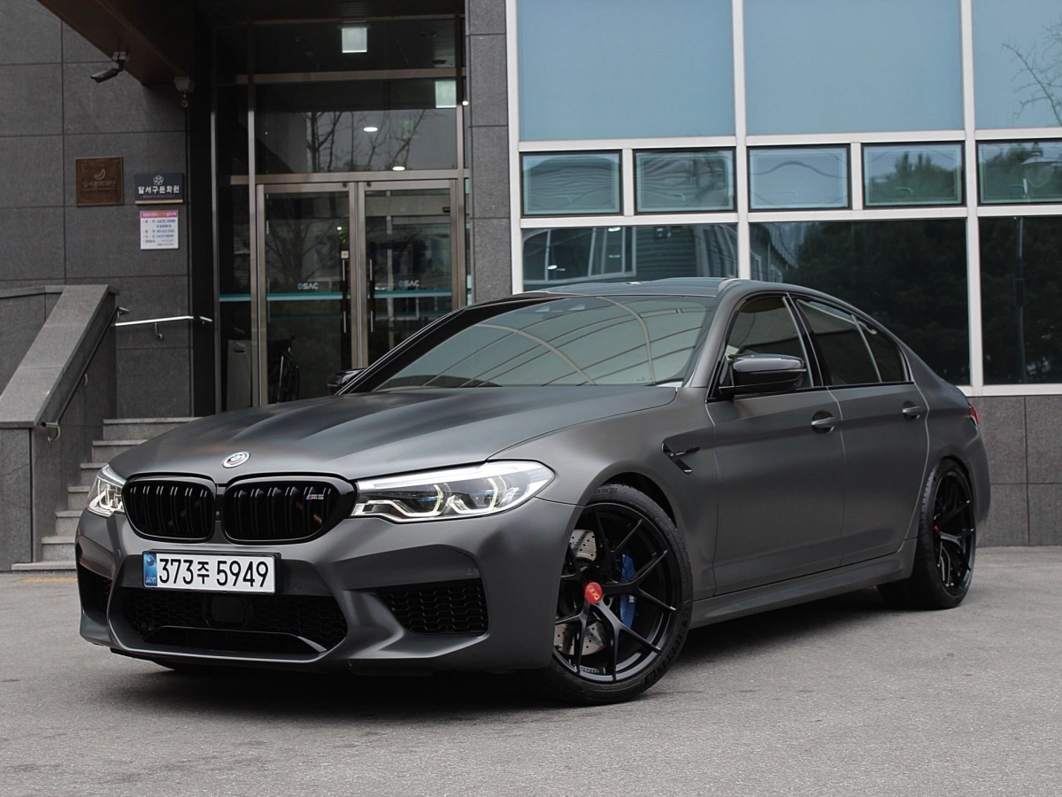 BMW M5 F90  2020