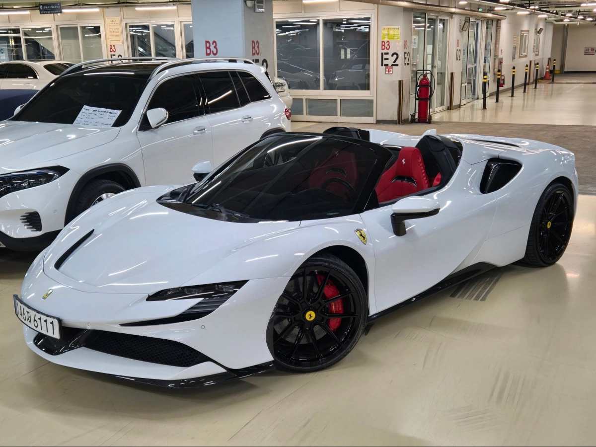 FERRARI SF90 SPIDER