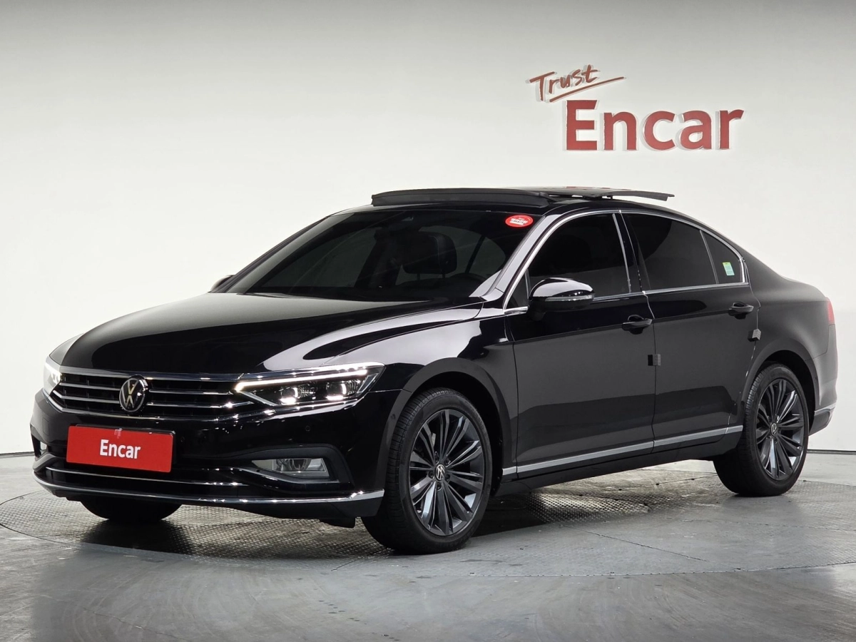 VOLKSWAGEN PASSAT GT B8 2022