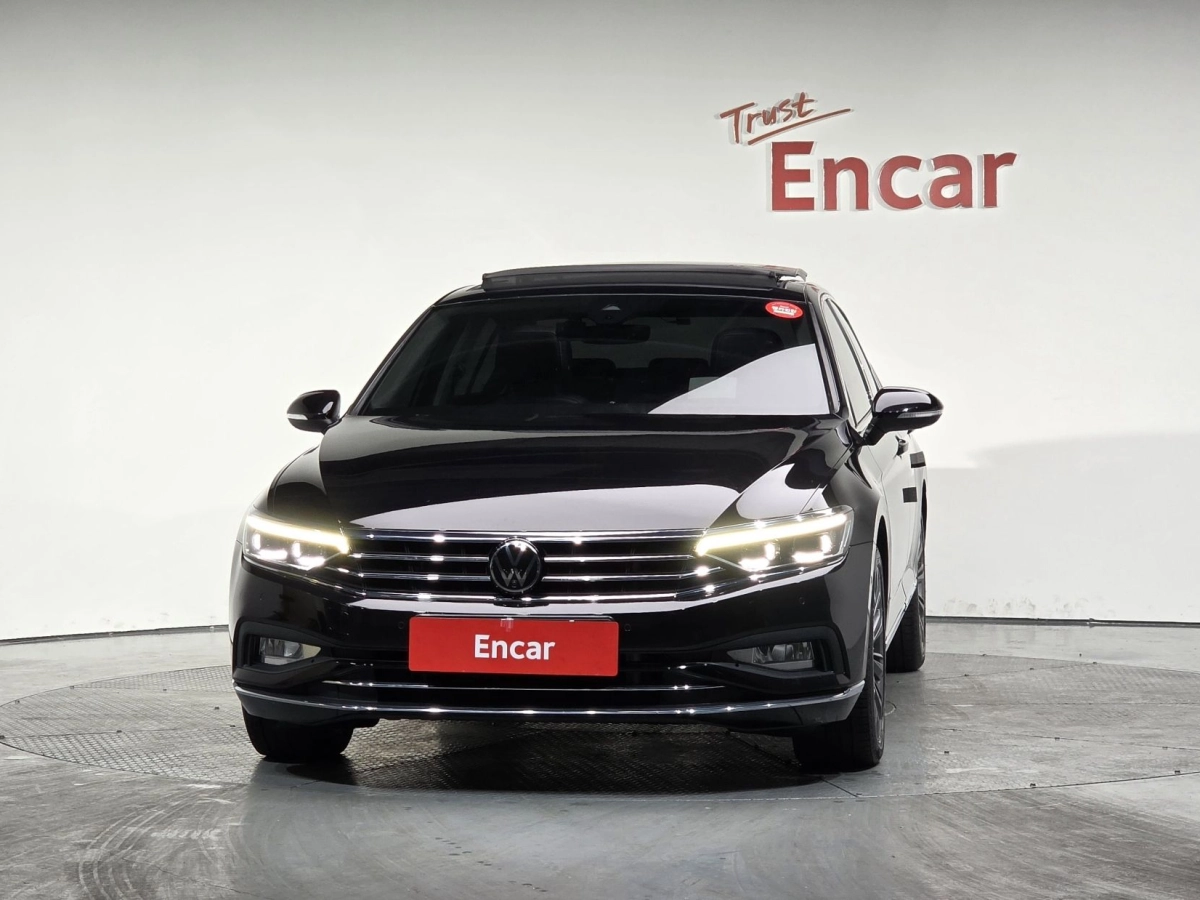 VOLKSWAGEN PASSAT GT B8