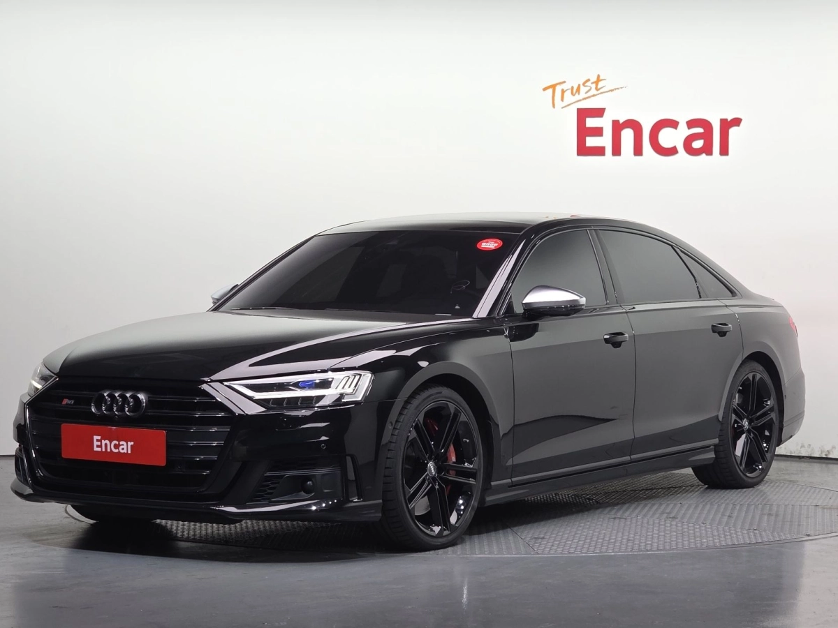 AUDI S8 D5  2020
