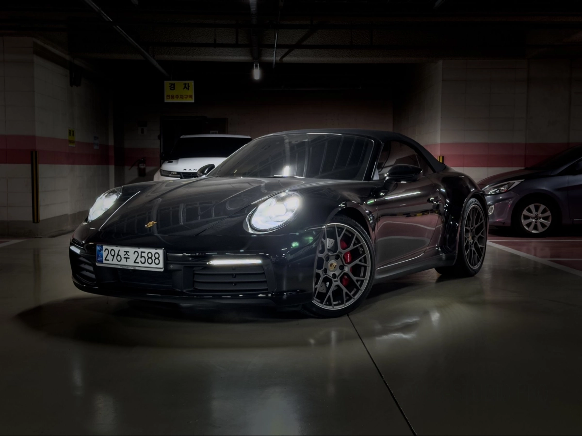 PORSCHE 911 992  2024