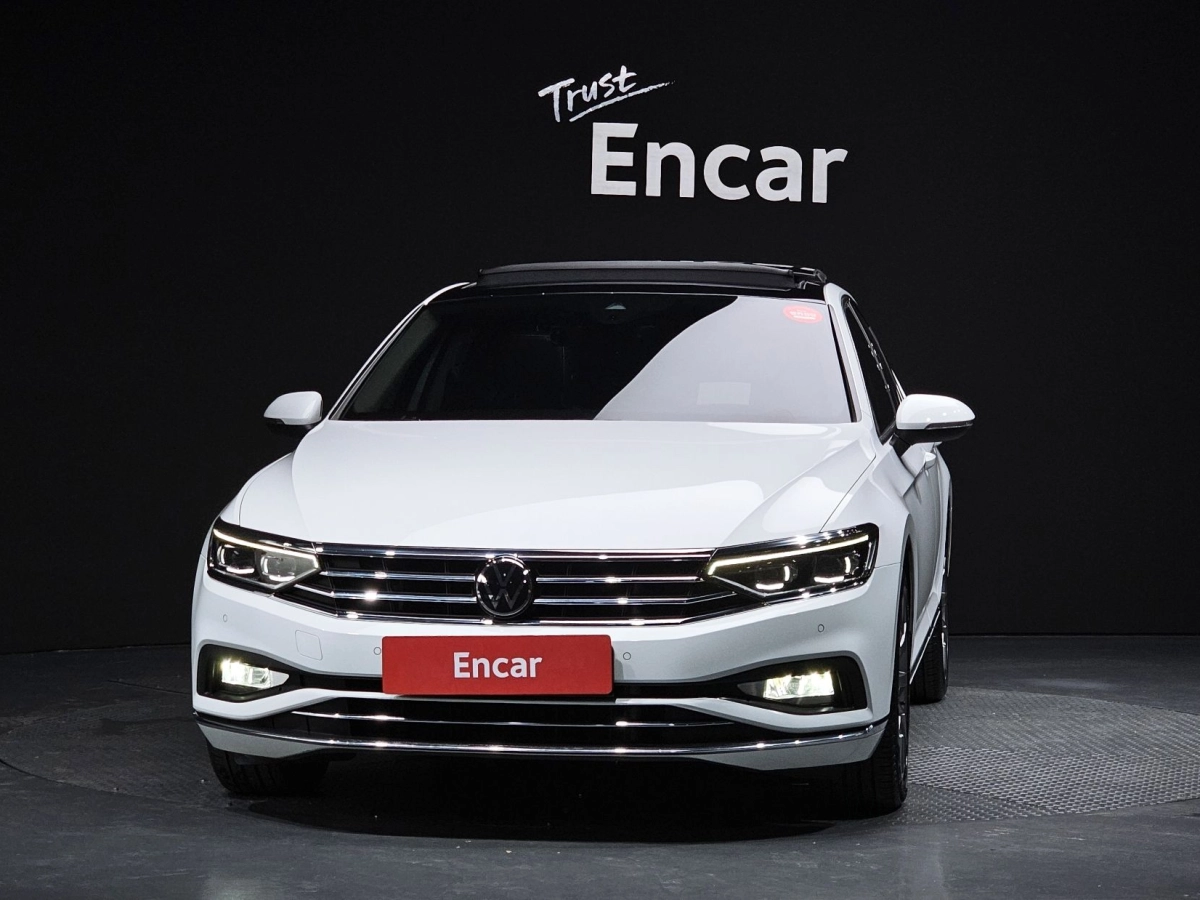 VOLKSWAGEN PASSAT GT B8