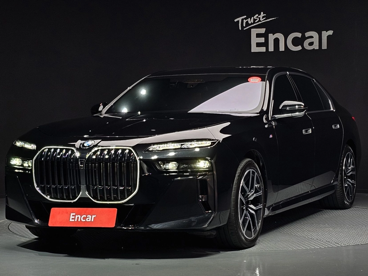 BMW 7-SERIES G70 2025