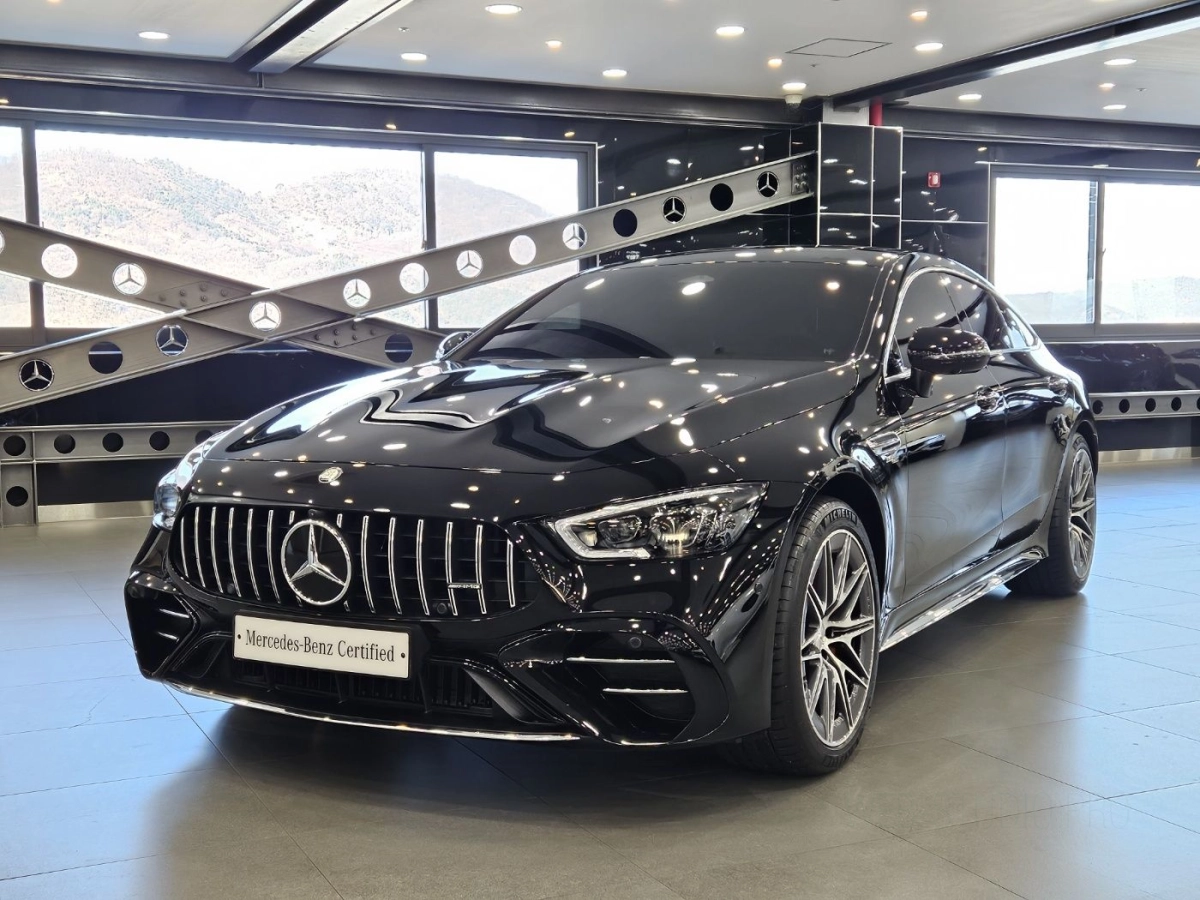 MERCEDES BENZ AMG GT  2025