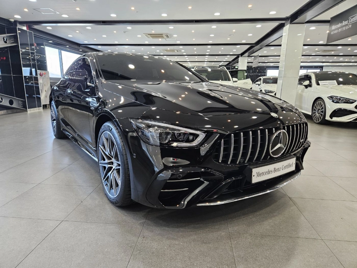 MERCEDES BENZ AMG GT