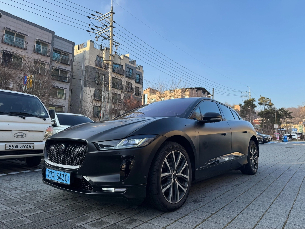 JAGUAR I-PACE