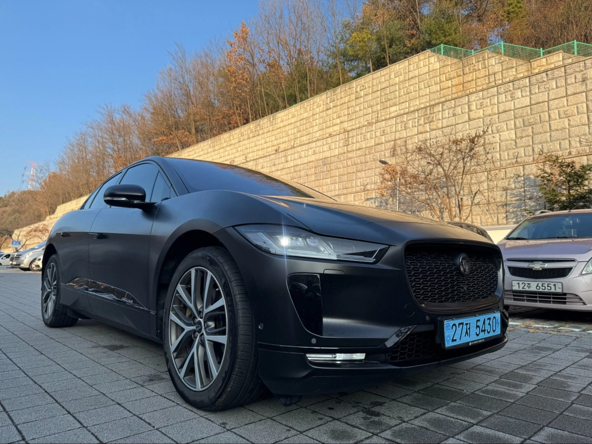 JAGUAR I-PACE