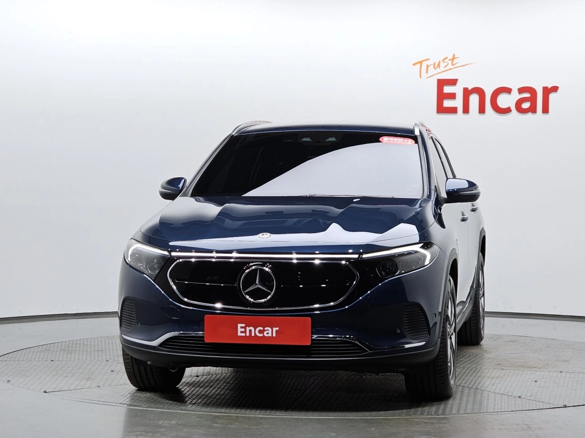 MERCEDES BENZ EQA H243