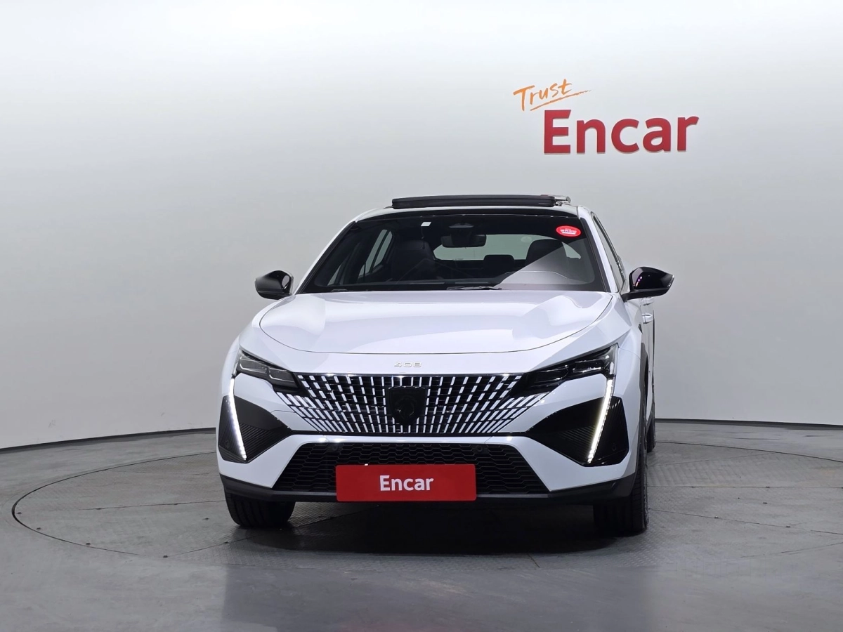 PEUGEOT 408