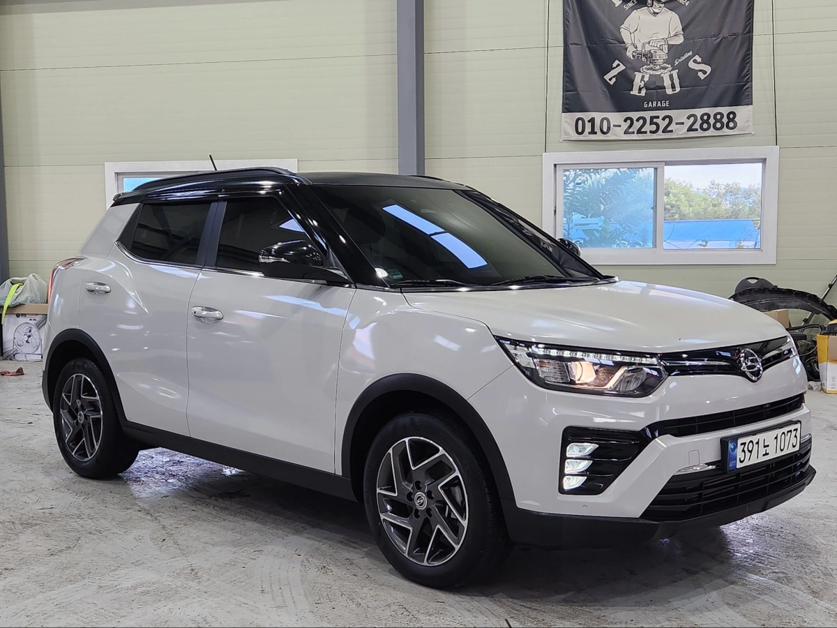 SSANGYONG TIVOLI VERY NEW