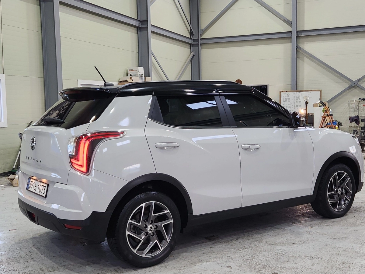 SSANGYONG TIVOLI VERY NEW