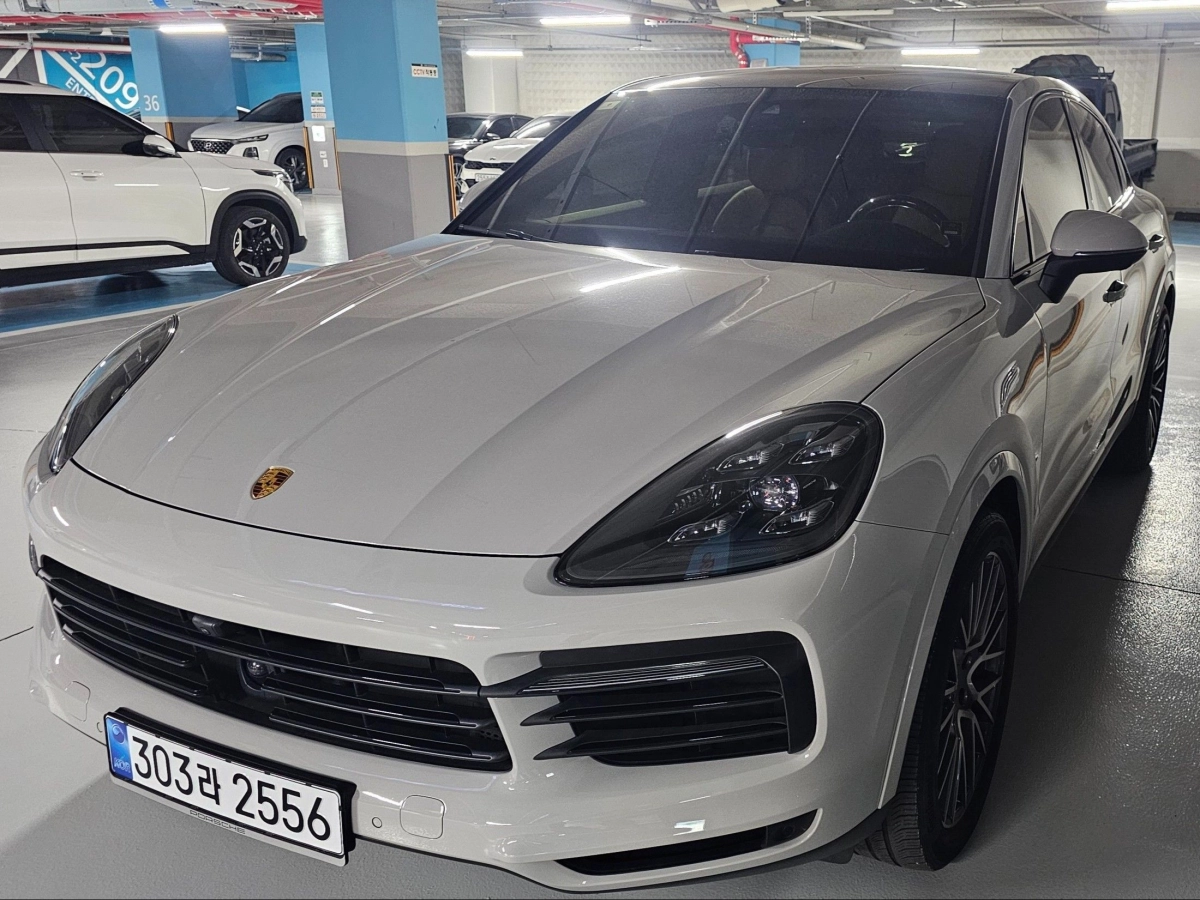 PORSCHE CAYENNE PO536  2022
