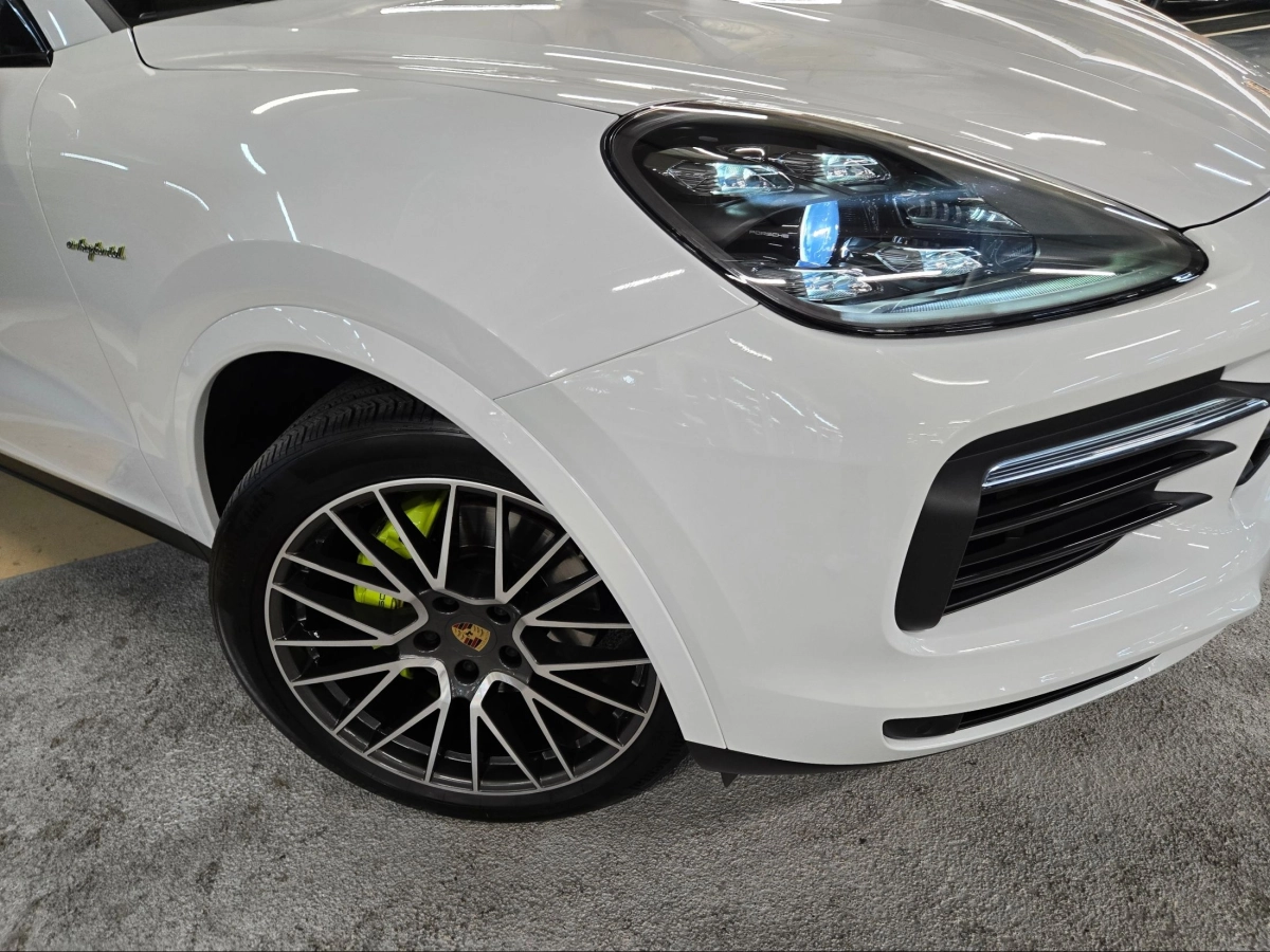 PORSCHE CAYENNE PO536