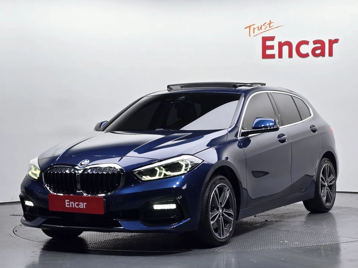 BMW 1-SERIES F40  2020