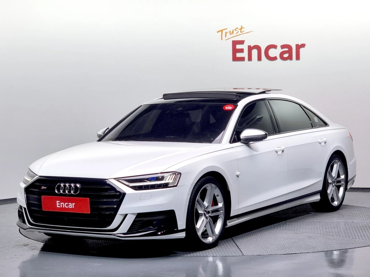 AUDI S8 D5  2020