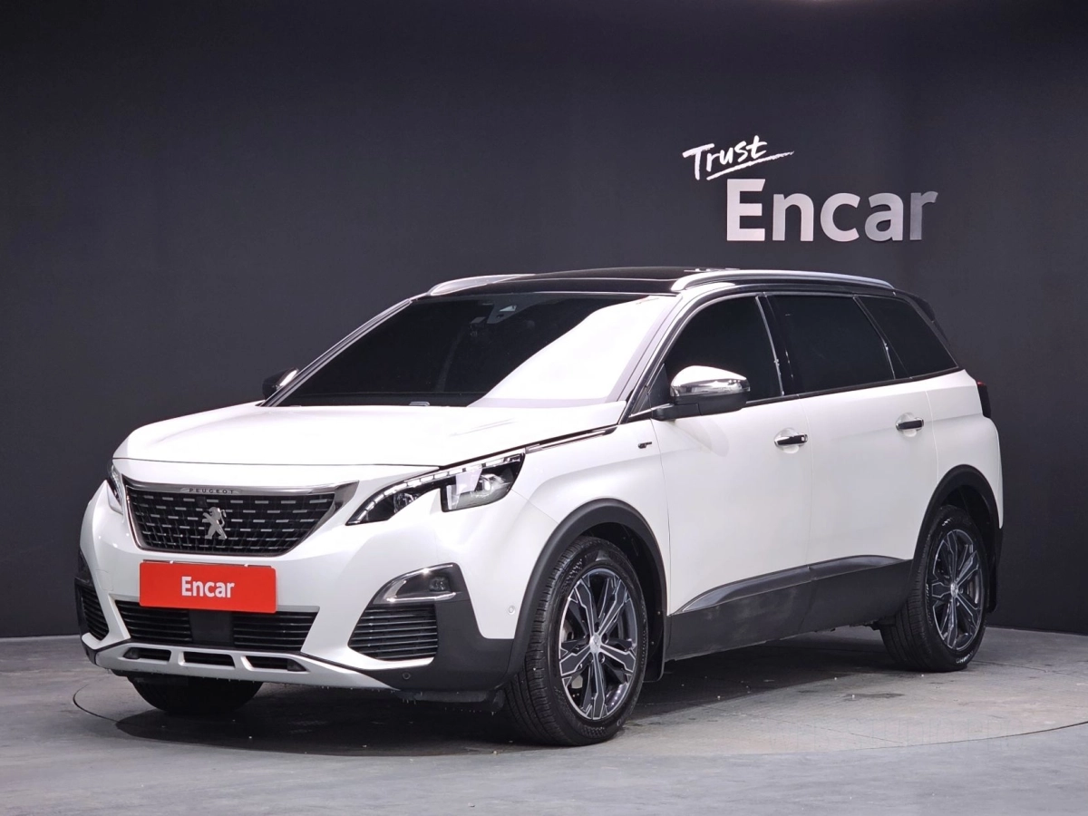 PEUGEOT 5008  2019
