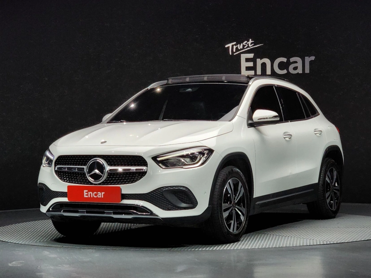 MERCEDES BENZ GLA-CLASS H247  2021