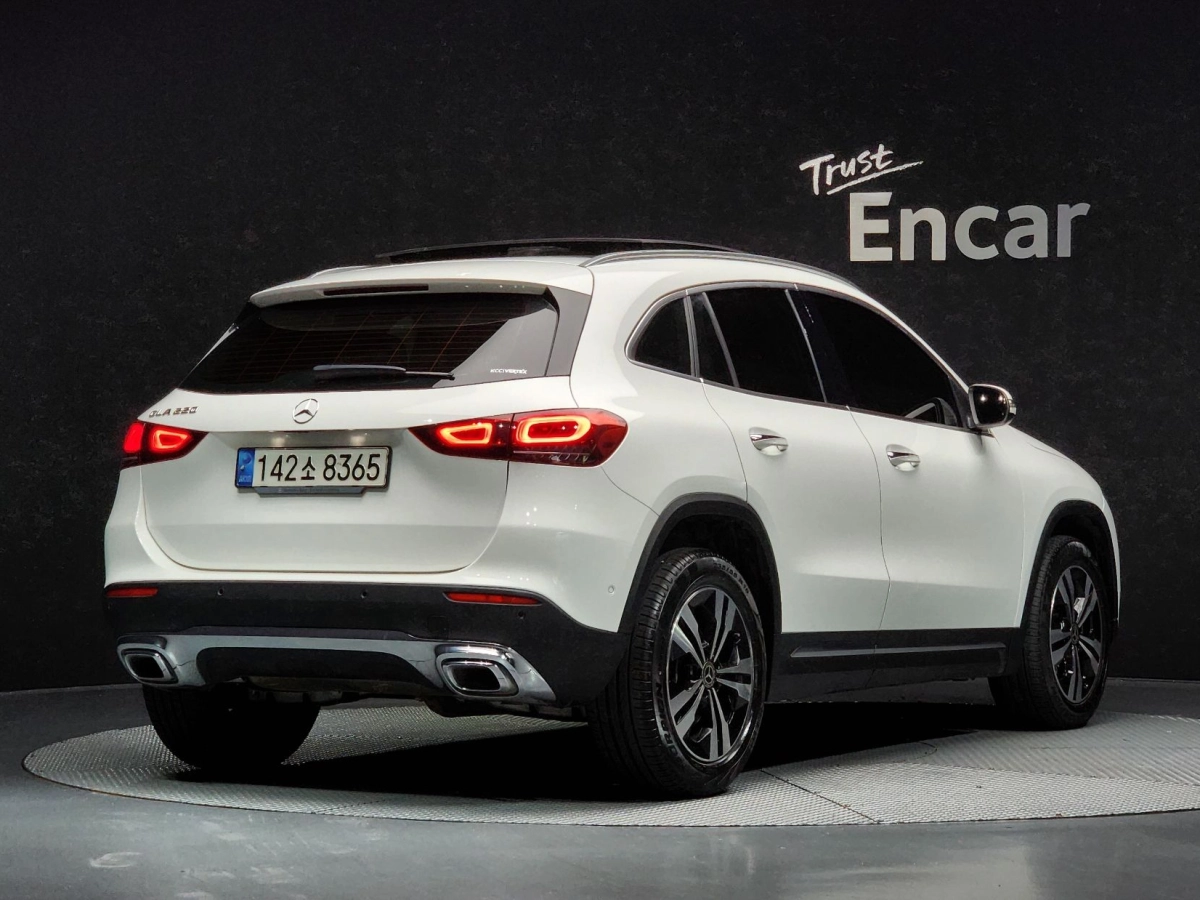 MERCEDES BENZ GLA-CLASS H247