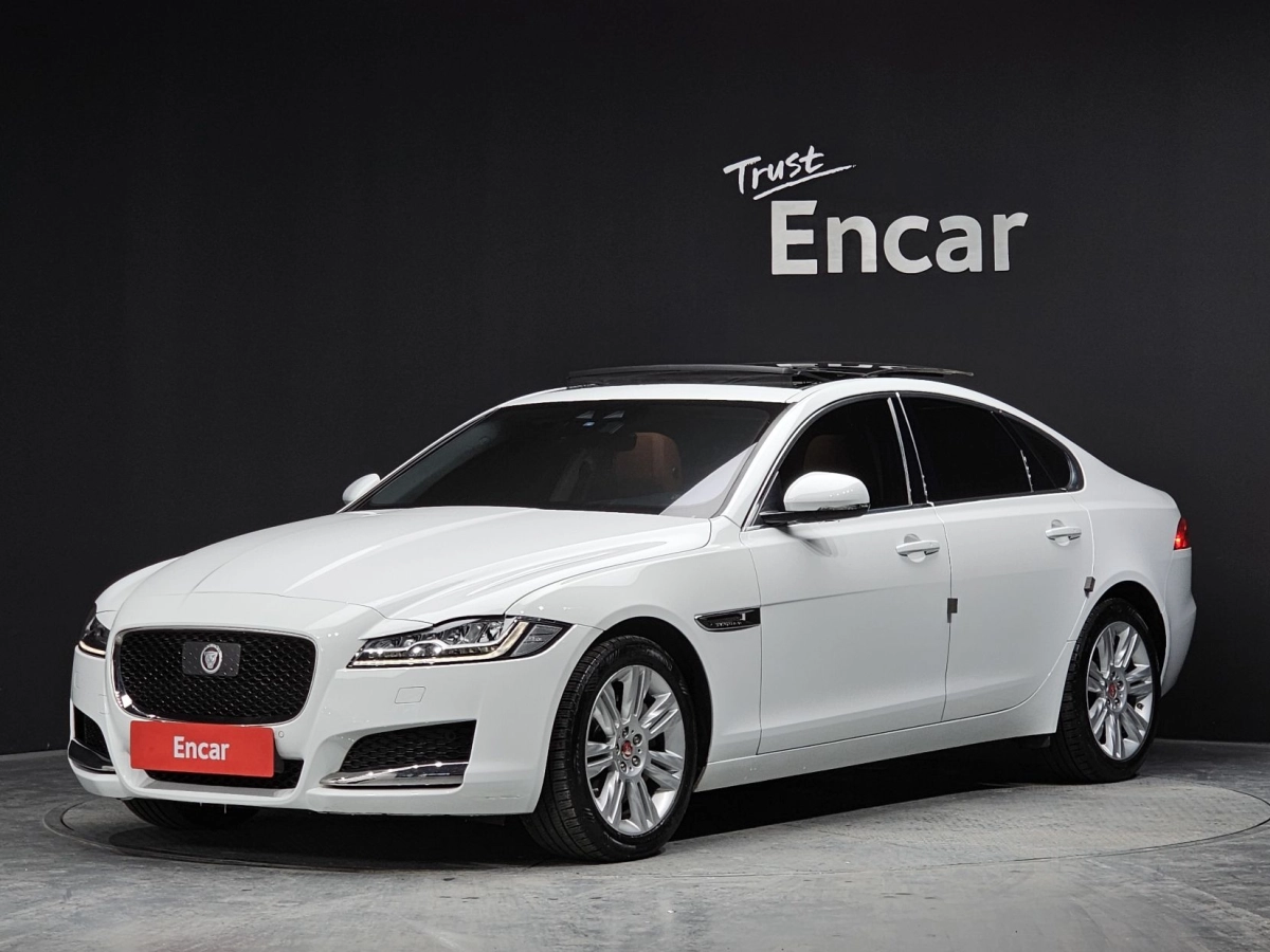 JAGUAR XF X260  2020