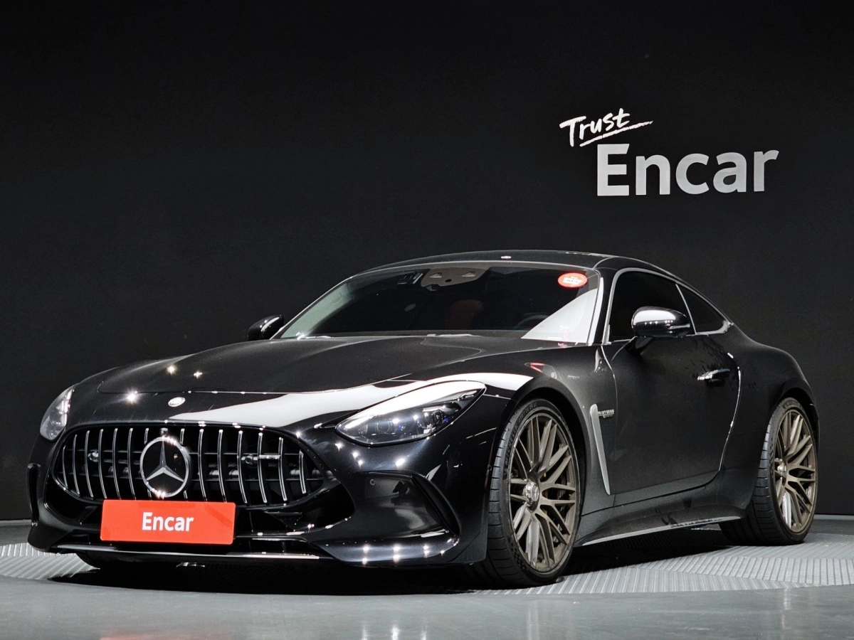 MERCEDES BENZ AMG GT C192  2025
