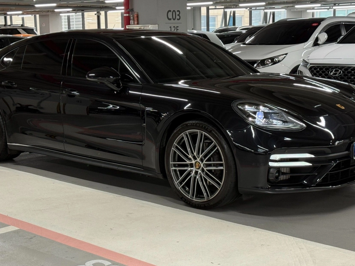 PORSCHE PANAMERA 971