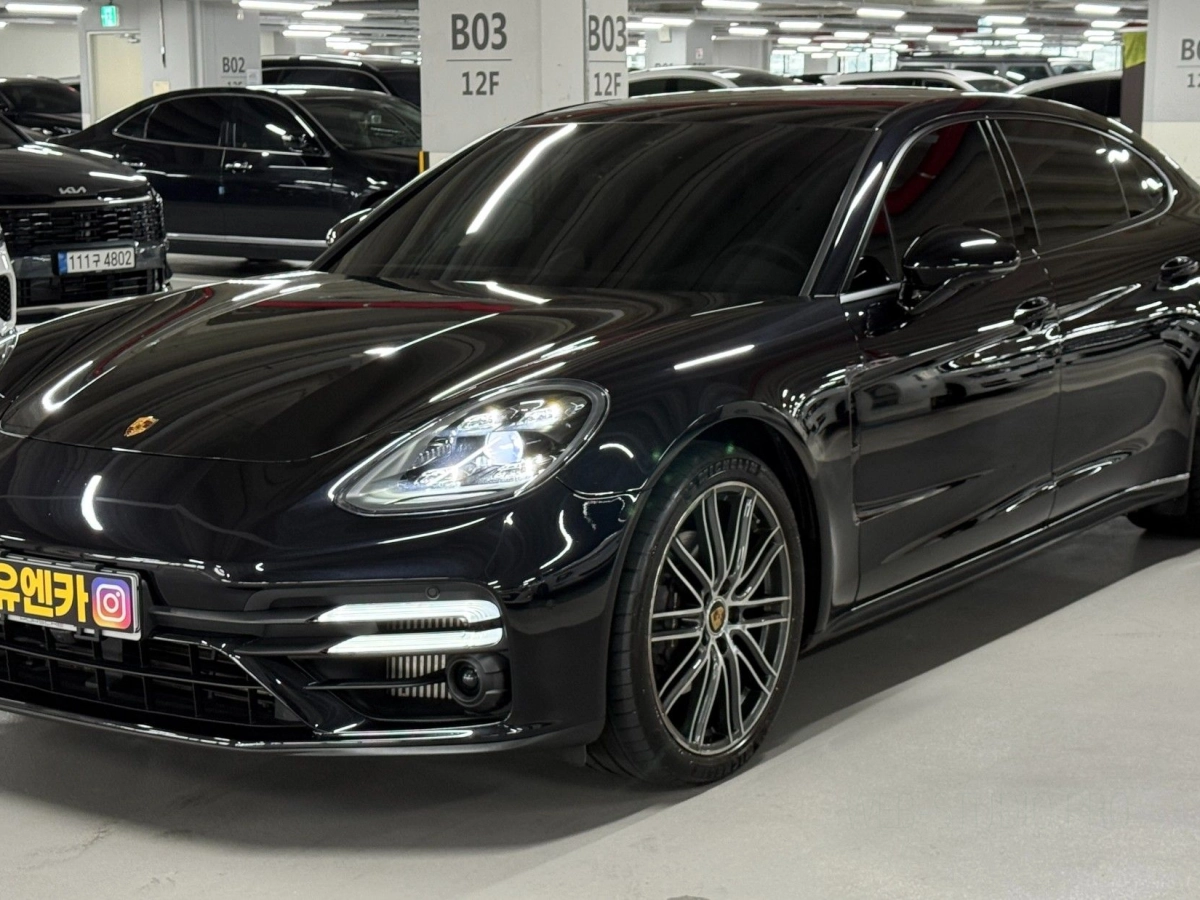 PORSCHE PANAMERA 971