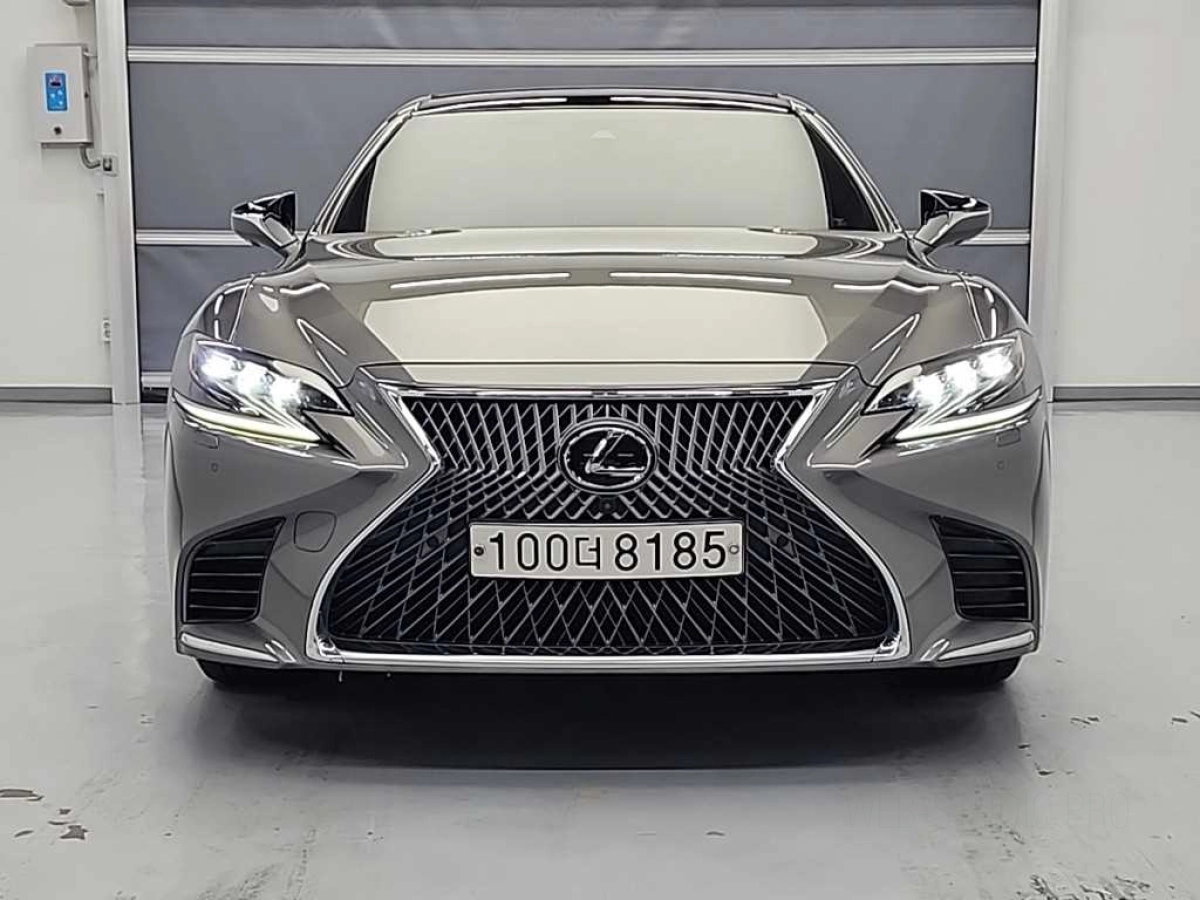 LEXUS LS500  2019