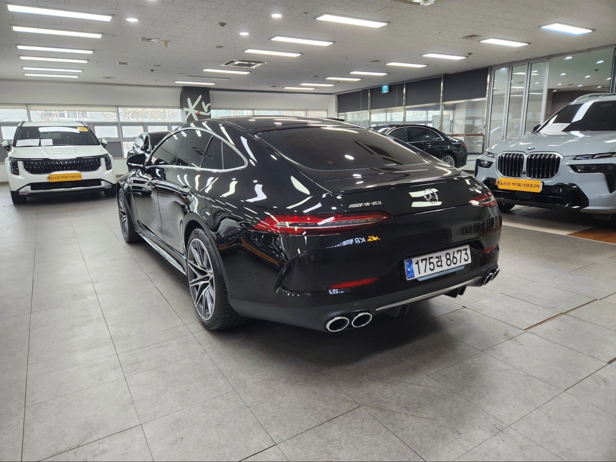 MERCEDES BENZ AMG GT