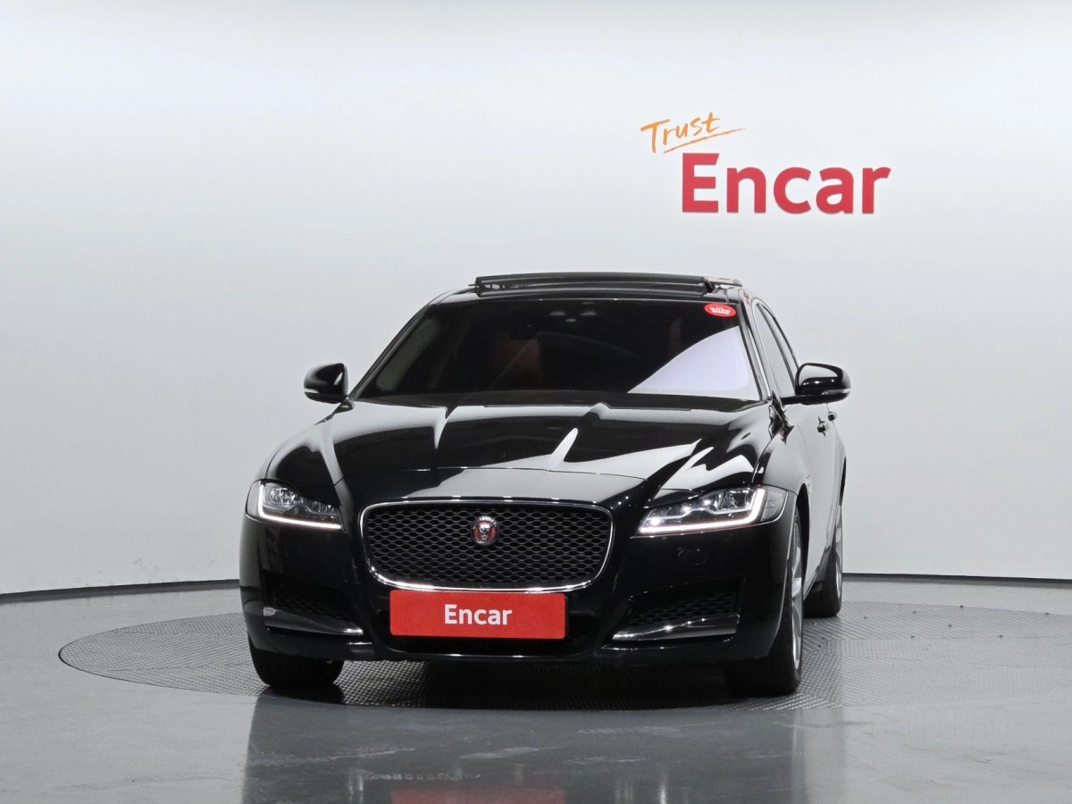 JAGUAR XF X260